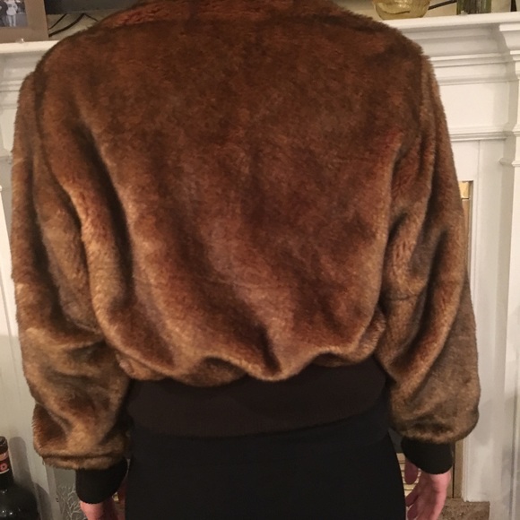 Azzure Vintage Women’s faux fur jacket. Size XL - Picture 3 of 6